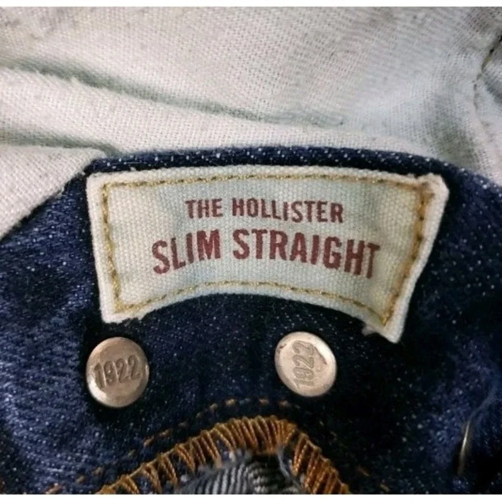 The Hollister Jeans 28 X 30 button fly slim straight Denim Mens Dark Wash